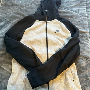 Noel tech hoodie